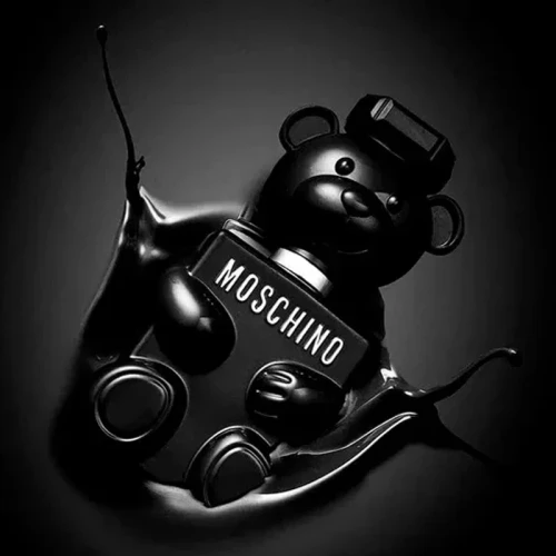 moschino.webp
