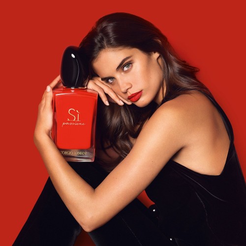 Giorgio-Armani-Si-Passione-Poster-2.jpg